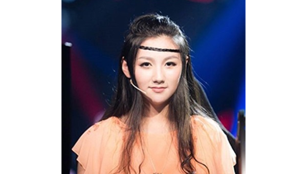 电竞女神小仓的传奇生涯与独特魅力